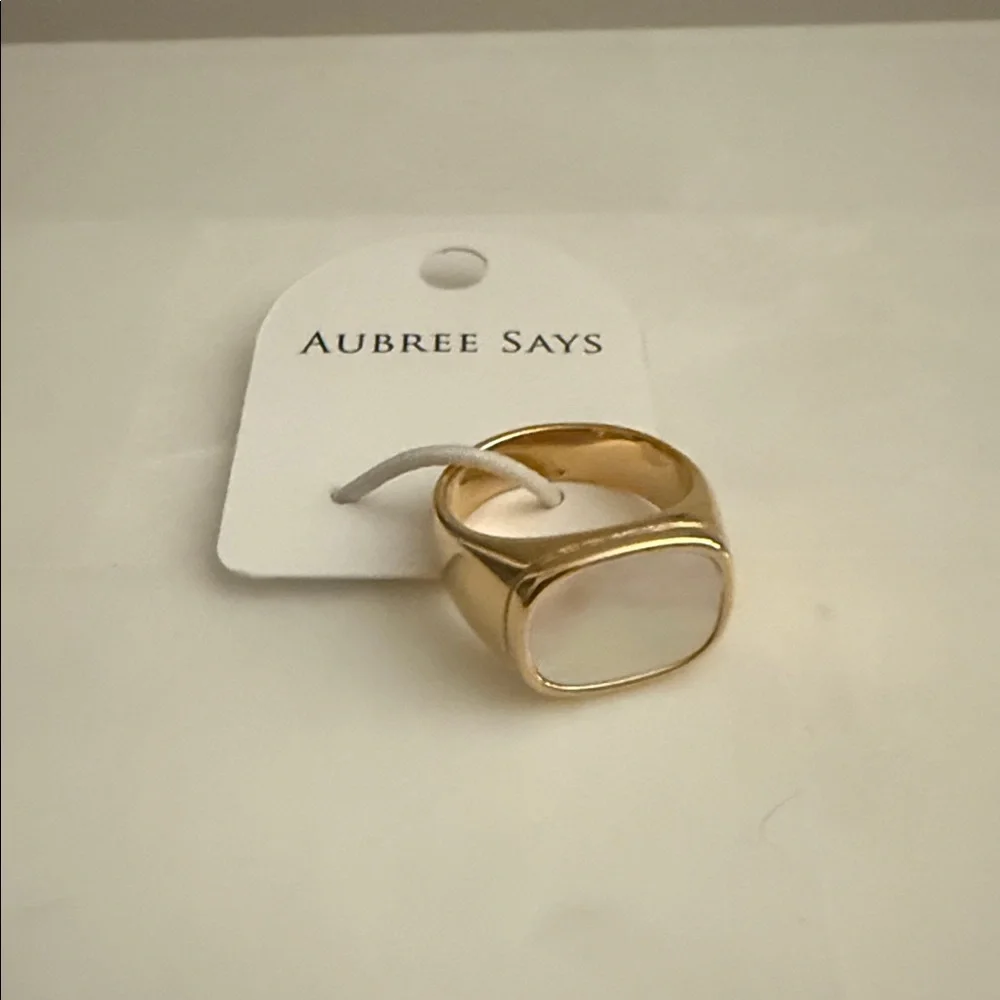 GOLD PEARL RING - Picture 3 of 4